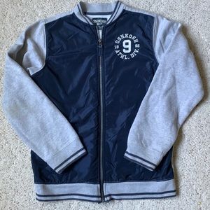Oshkosh BGosh BOYS Sweatshirt, size 14